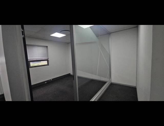 BUSINESS PROPERTY TO RENT IN MIDRIDGE PARK